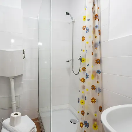 Hotel Flowers Grand 3*