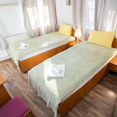 Flowers Grand Готель