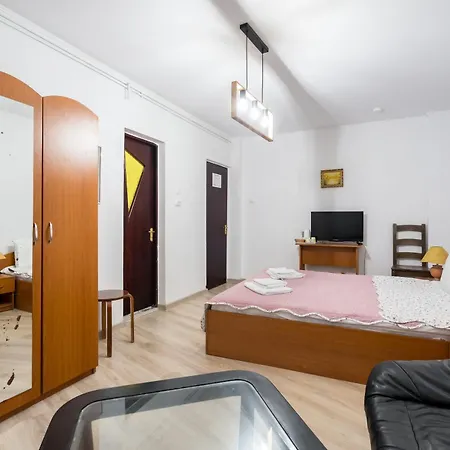 Flowers Grand Bucarest