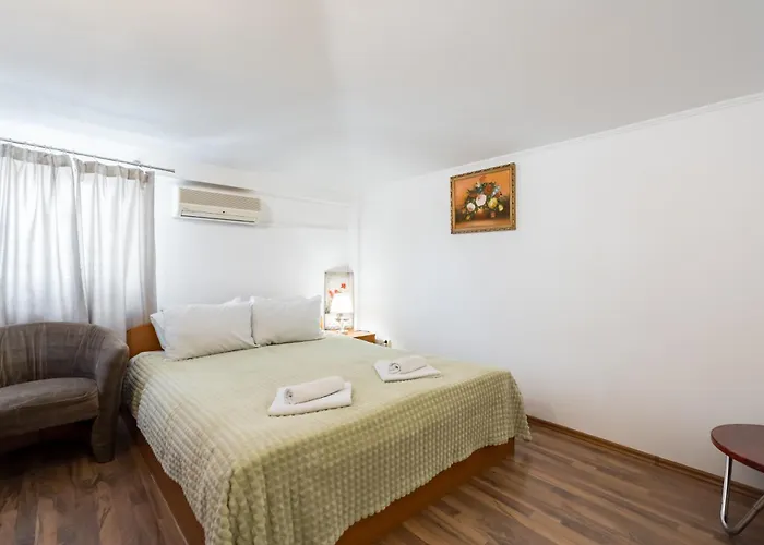 Hotell Flowers Grand