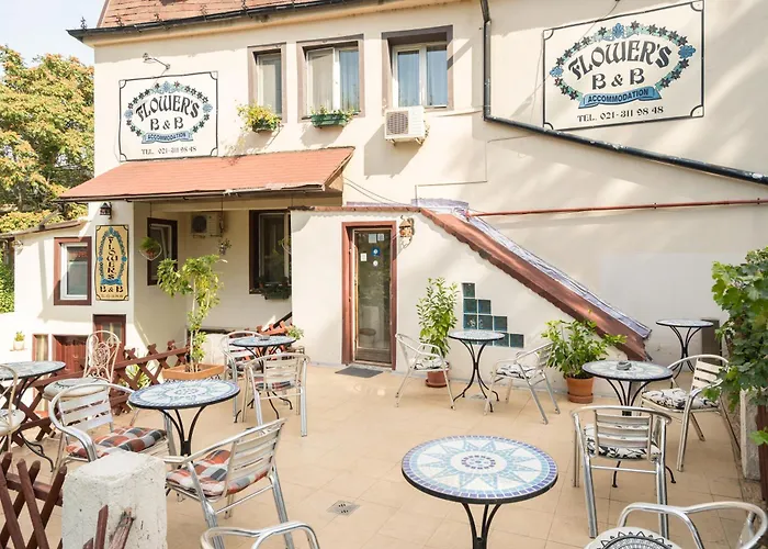 Flowers Grand מלון