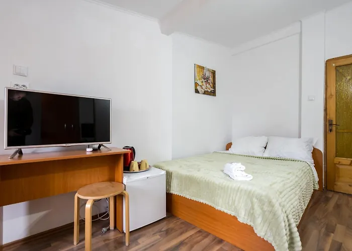 Flowers Grand מלון