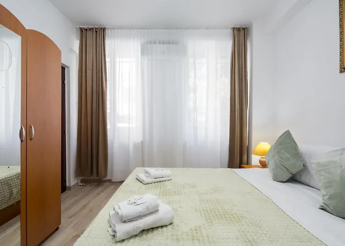 Flowers Grand מלון 3*