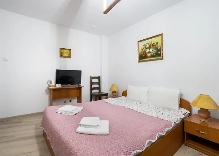 מלון Flowers Grand