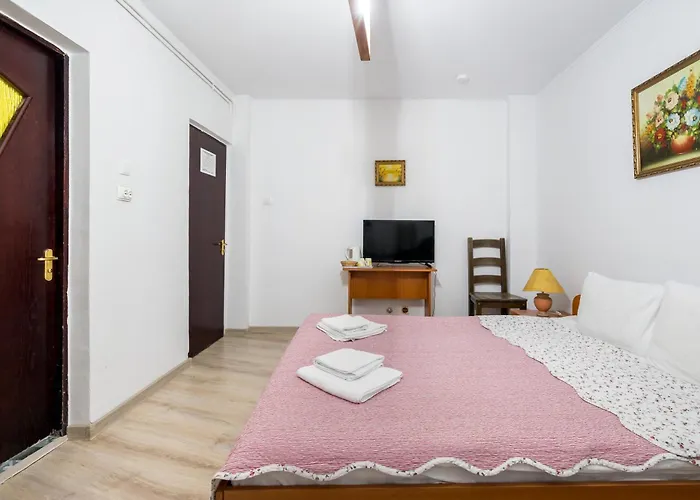 מלון Flowers Grand