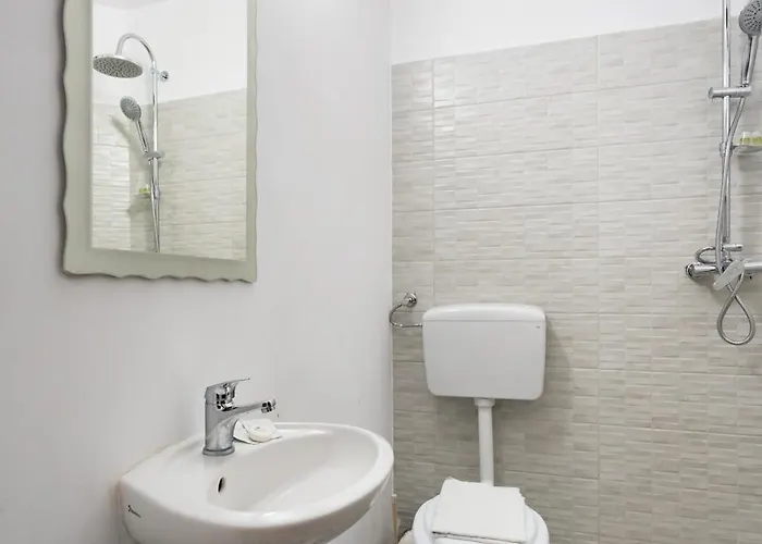 Flowers Grand מלון 3*