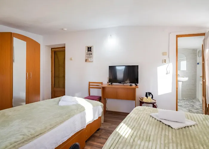 מלון Flowers Grand