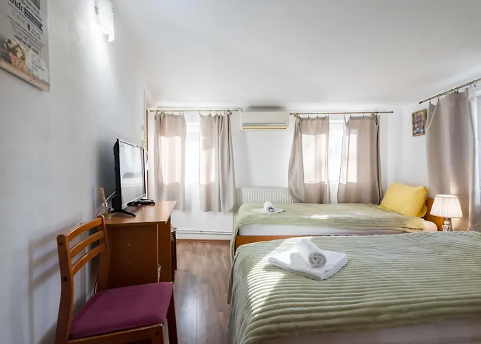 מלון Flowers Grand