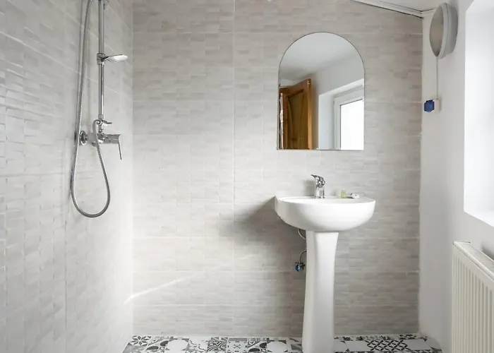 Отель Flowers Grand Бухарест