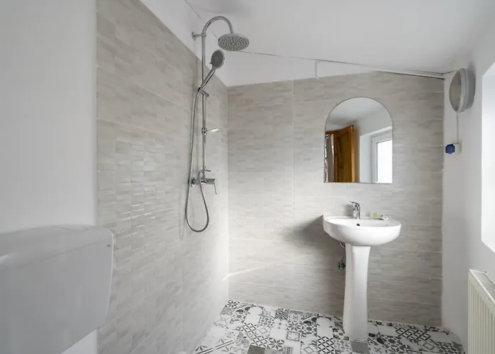 Flowers Grand מלון 3*