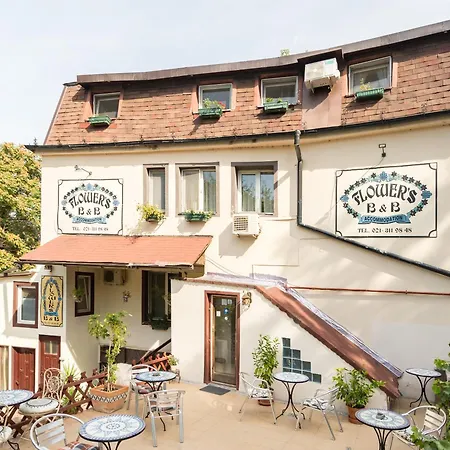 Flowers Grand מלון