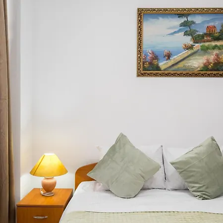 Flowers Grand בוקרשט