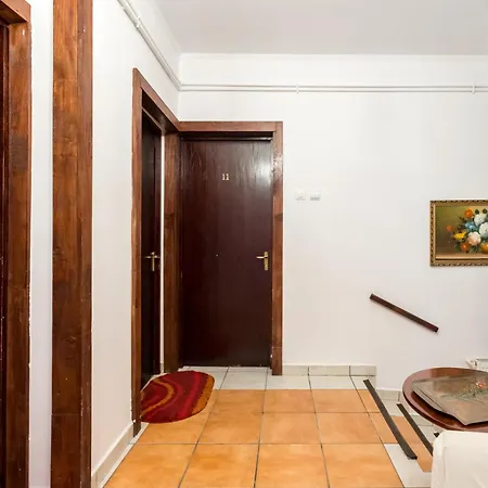 Flowers Grand 3* Bucureşti