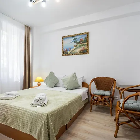 Flowers Grand מלון