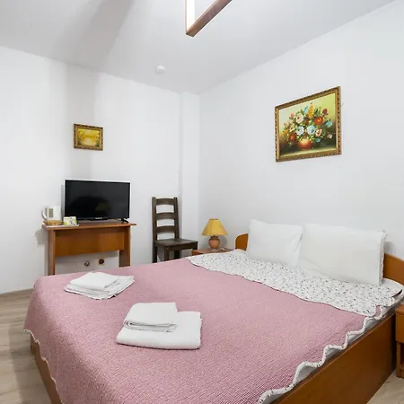 מלון Flowers Grand