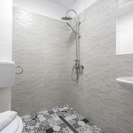 מלון Flowers Grand בוקרשט