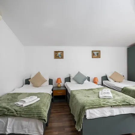 Flowers Grand 3* Bucureşti