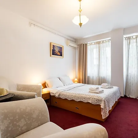 Flowers Grand فندق بوخارست