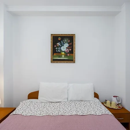 Flowers Grand بوخارست
